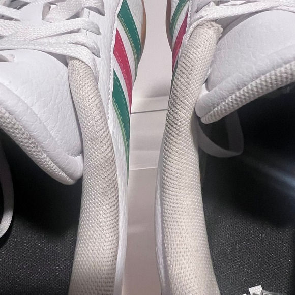 Adidas‎ Sneakers Gum Sole Mens 12 Red Green Stripes Casual Shoes - Picture 9 of 16